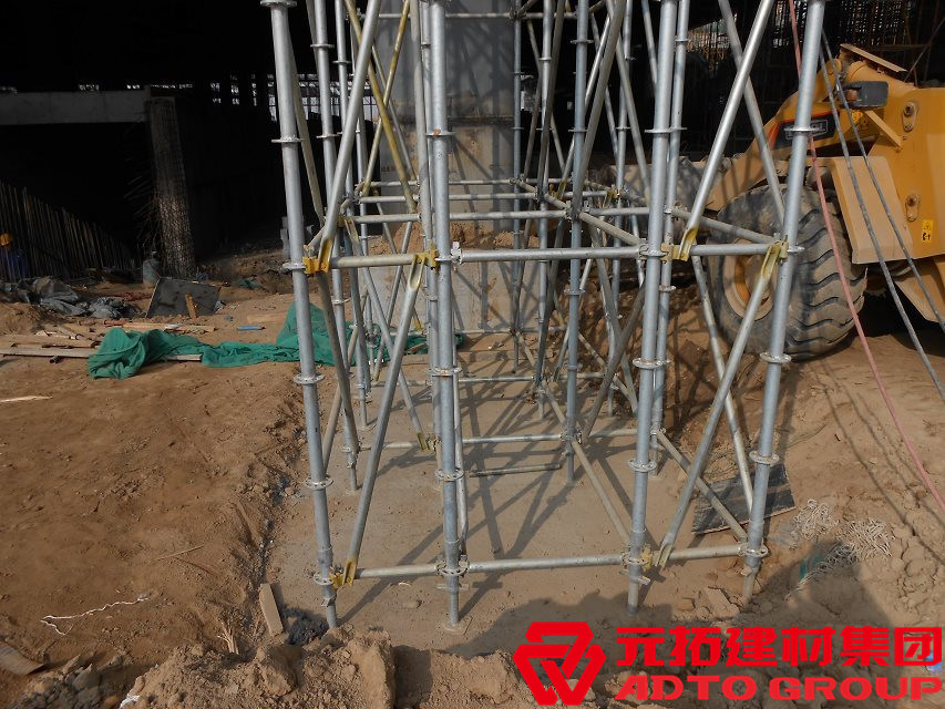 上海盤扣式腳手架生產(chǎn)廠家有幾家？盤扣式腳手架多少錢一噸？