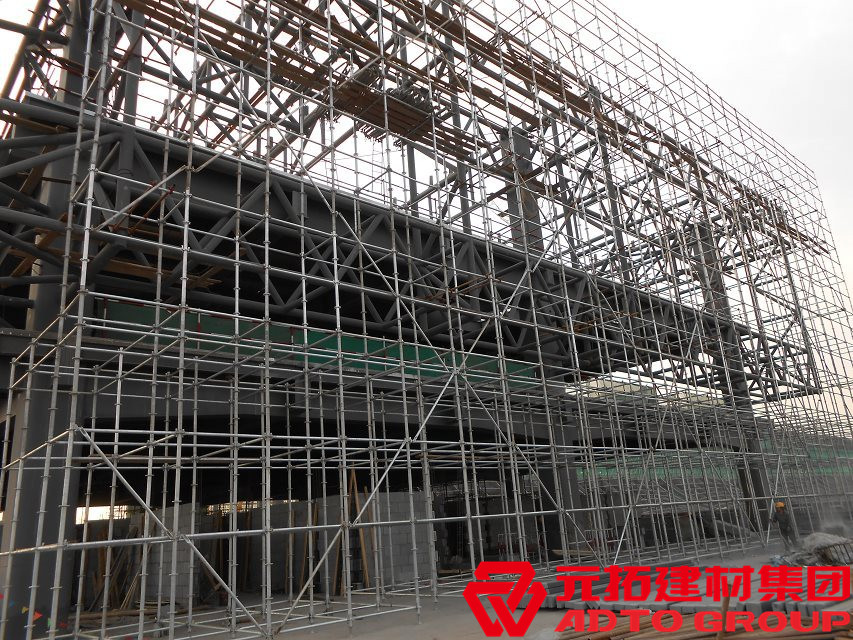 深圳盤扣式腳手架租金是多少？盤扣式腳手架特點(diǎn)及注意事項(xiàng)